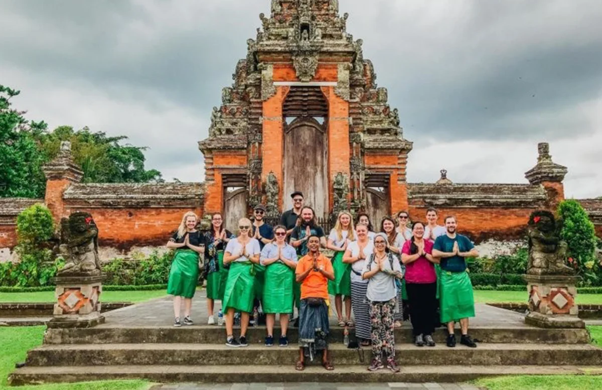 Vietnam Icons: A Premium Tour of Hanoi, Halong Bay & Phu Quoc
