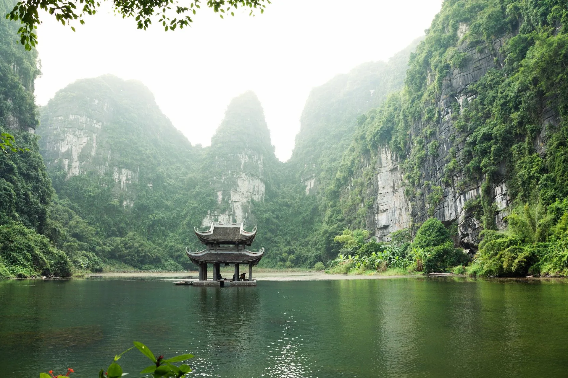 Book Vietnam Holiday