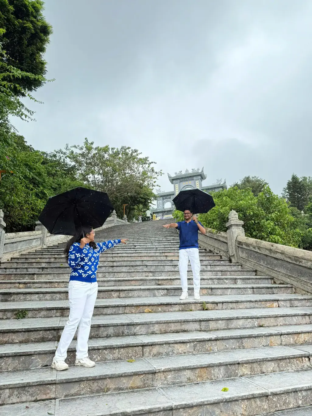 bookvietnamholiday.com clients at Linh Ứng Pagoda, Da Nang