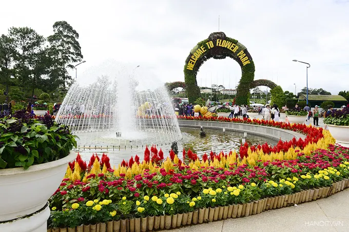 Da Lat Flower Park 50,000 varieties roses orchids hydrangeas Xuan Huong Lake Vietnam