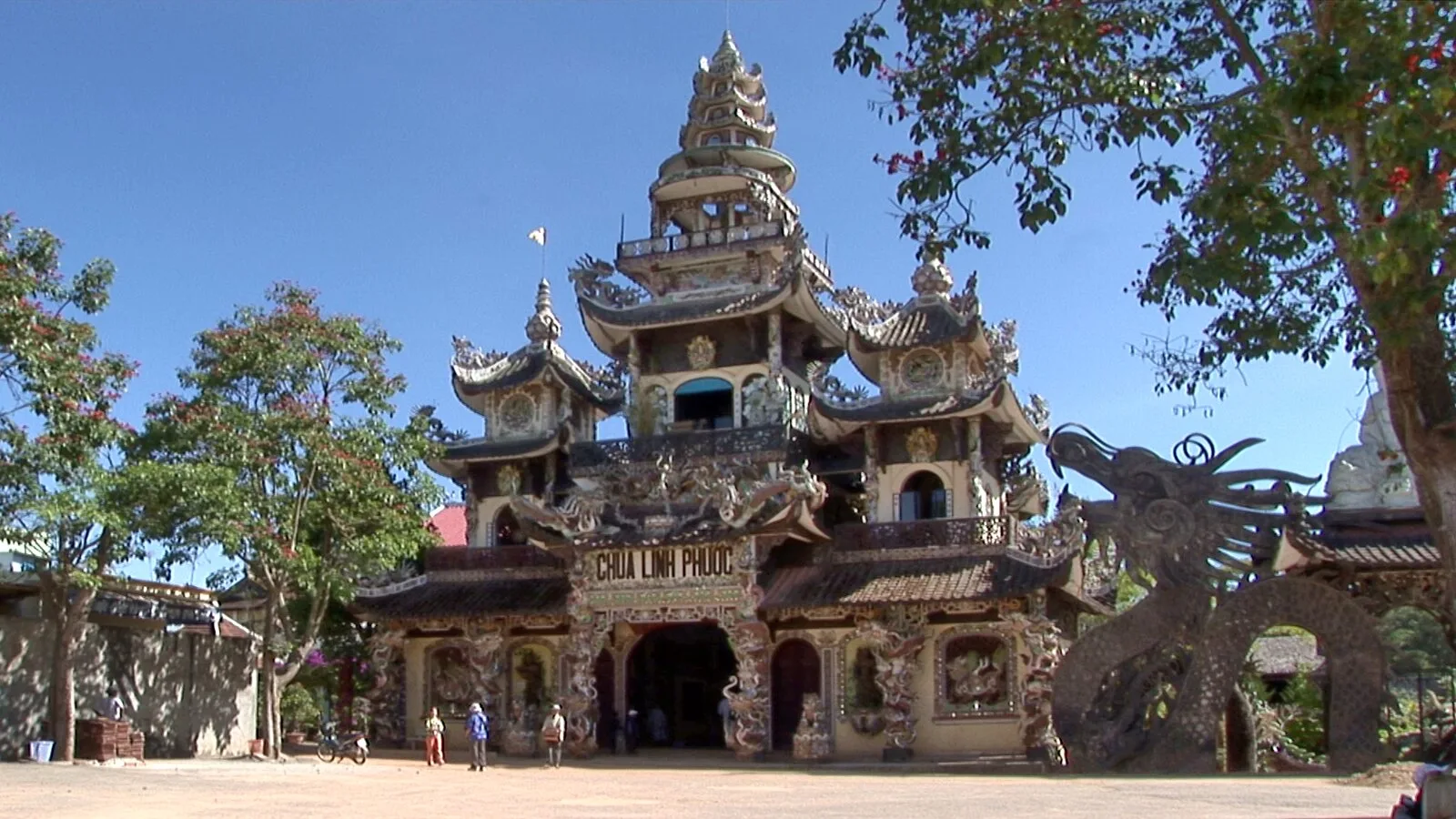 Linh Phuoc Pagoda mosaic dragon broken glass ceramic Da Lat Vietnam