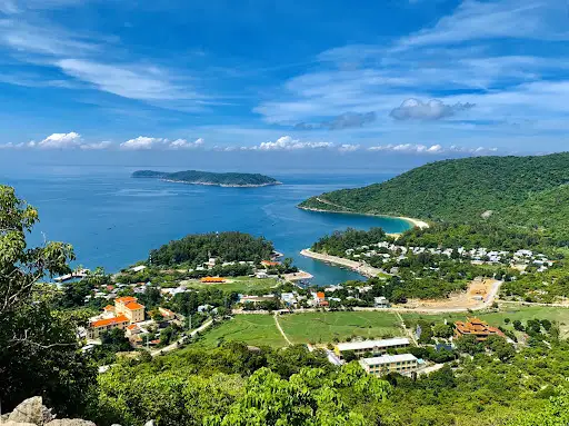 Cu Lao Cham Island clear blue water snorkeling Vietnam