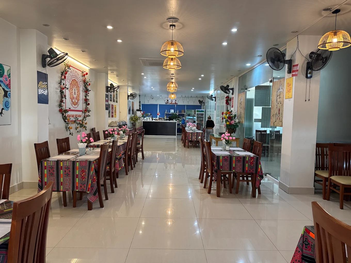 Vanakkam Indian Family Restaurant - Taste of india - Halong