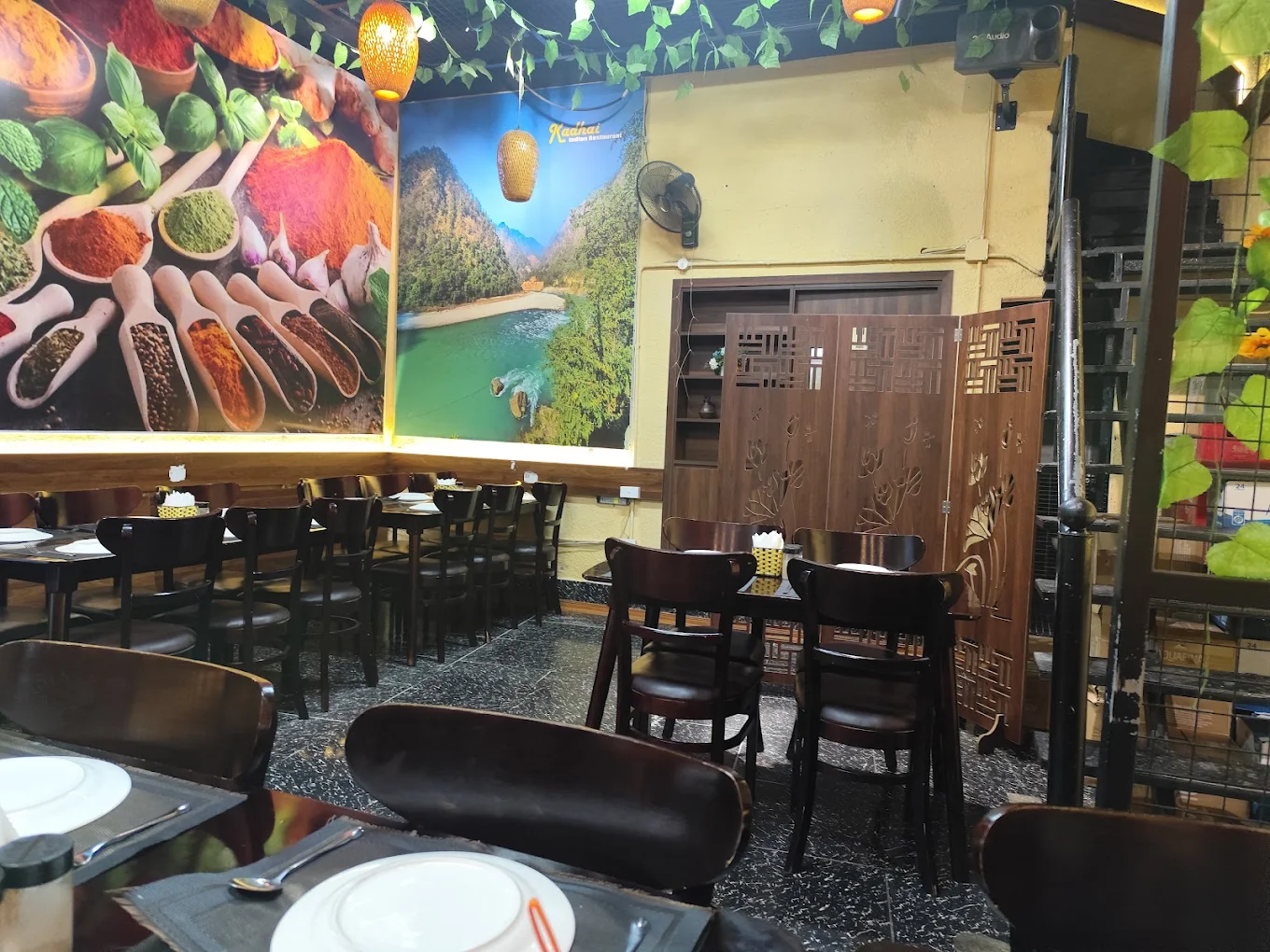 Kadhai Indian Restaurant Hanoi — Dao Duy Tu Hoan Kiem