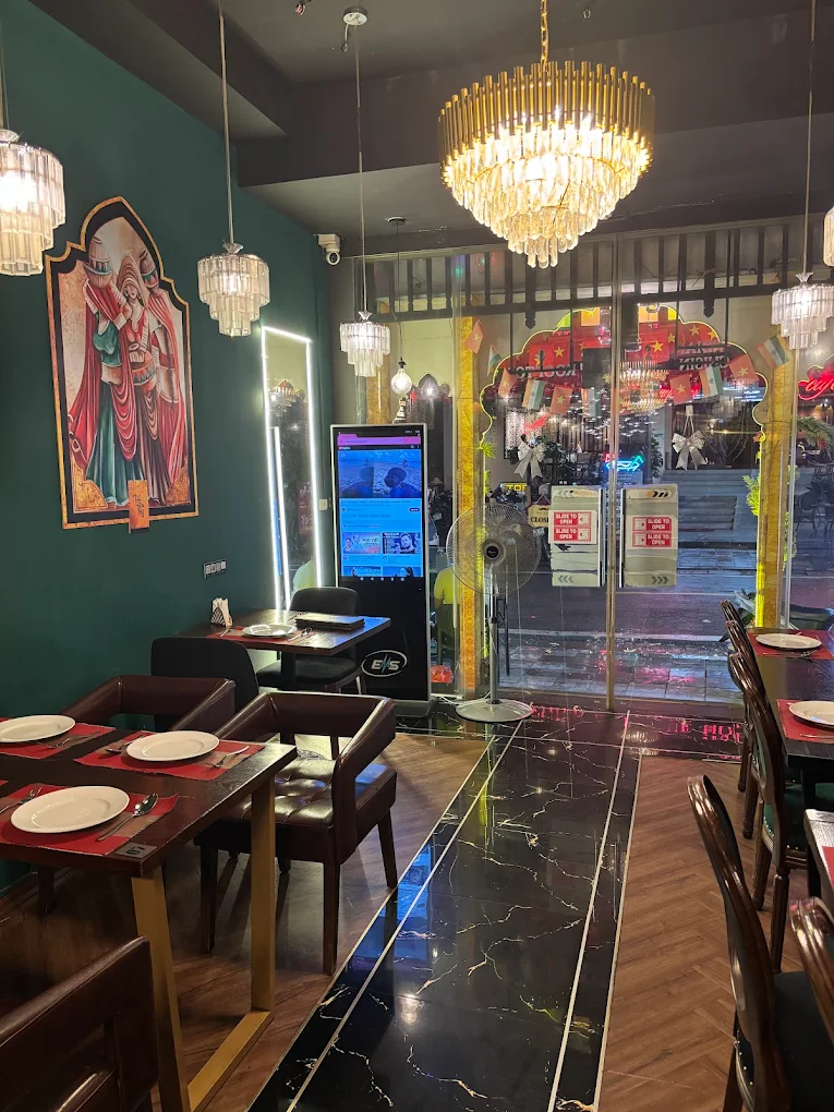 The TAJ Indian & Vegetarian Restaurant - Hanoi Old Quarter Hoan Kiem