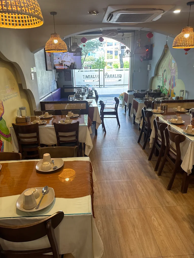 Gujarat Indian Restaurant in Quận